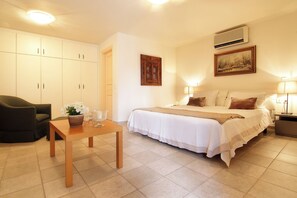 Classic Villa, 3 Bedrooms, Private Pool, Garden Area (7 Bedrooms) | 7 bedrooms, individually decorated, individually furnished - Oasis Pool House by GHH (Saronikos)