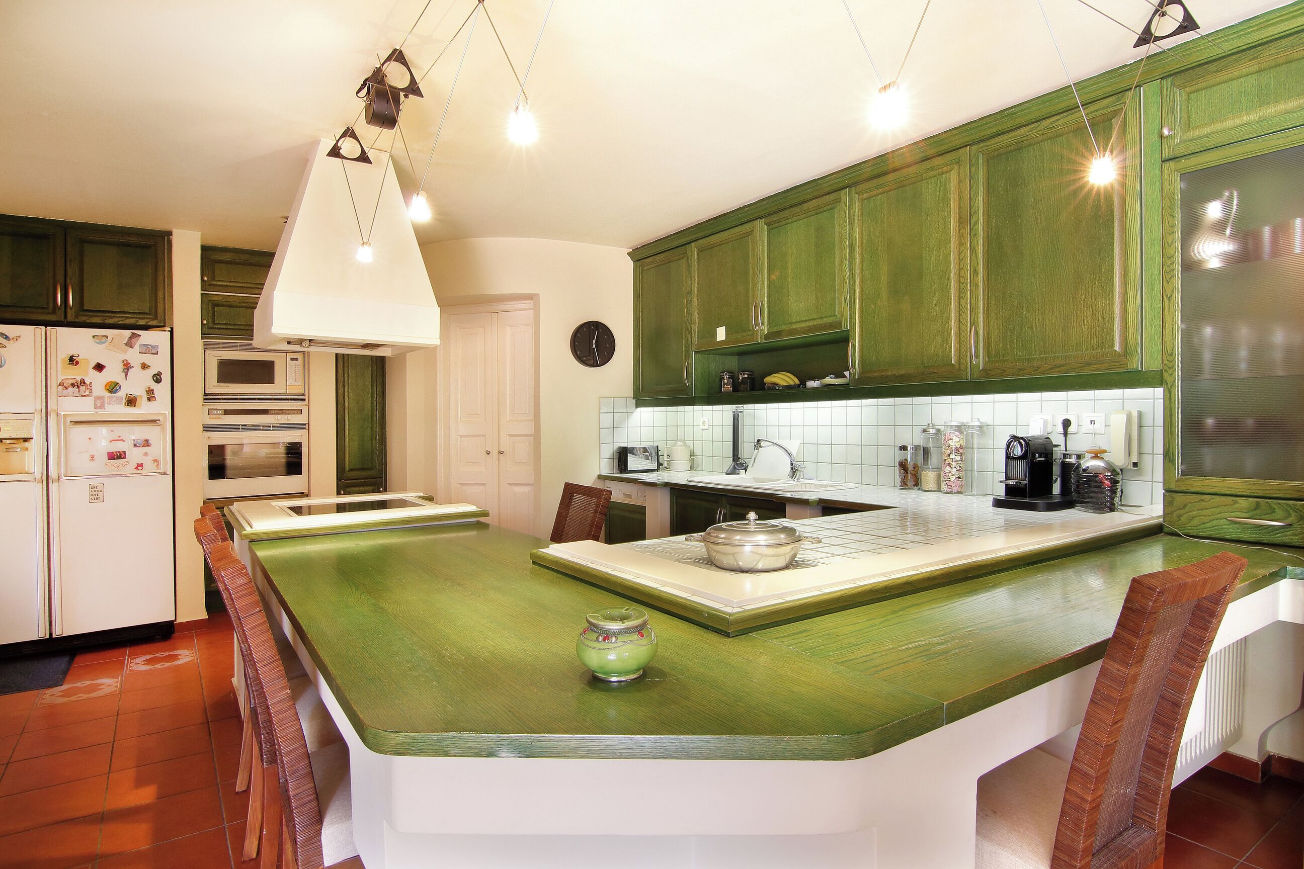 Classic Villa, 3 Bedrooms, Private Pool, Garden Area (7 Bedrooms) | Private kitchen | Fridge, microwave, oven, stovetop