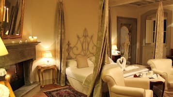 Suite Exclusive, 1 letto queen, sauna | Biancheria da letto di alta qualità, minibar, una cassaforte in camera