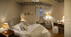 Junior Double or Twin Room | Premium bedding, minibar, in-room safe, desk