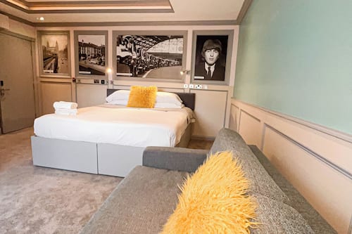 Deluxe Family Room | Premium bedding, individually decorated, individually furnished, desk