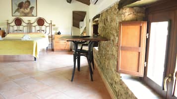 Double Room | Desk, iron/ironing board, free cots/infant beds, bed sheets