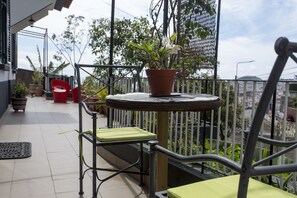 Estudi prèmium, 1 llit doble, cuina, vistes a la badia | Vista des de l'habitació