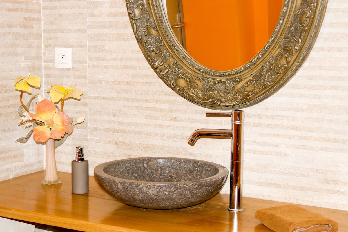 superior double room | bathroom sink