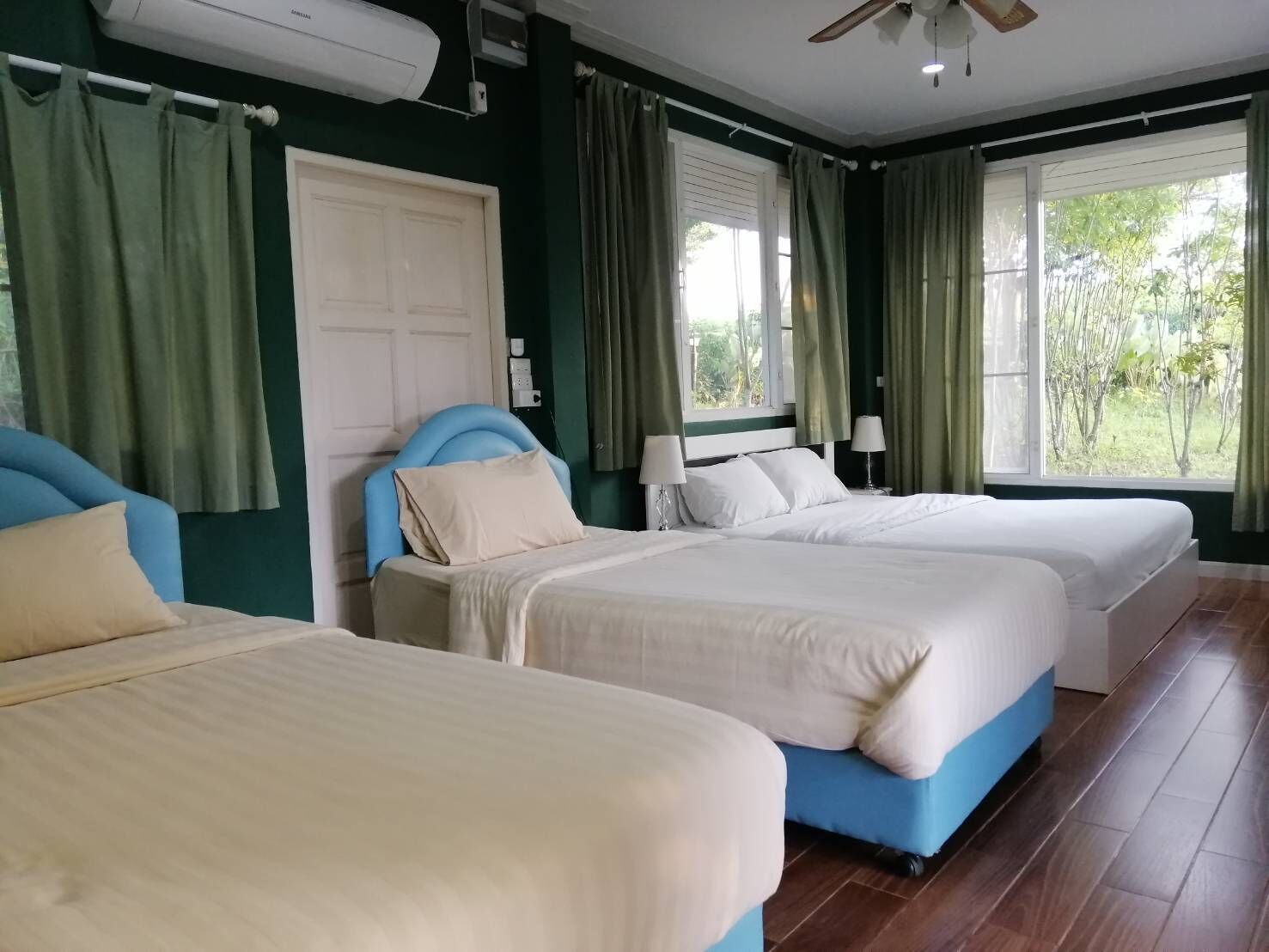 Triple Room, Balcony | Soundproofing, rollaway beds, free WiFi