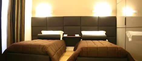 미니바, 객실 내 금고, 책상, 암막 커튼