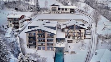 Indoor pool, outdoor pool