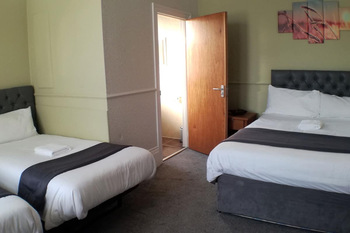 In-room safe, desk, iron/ironing board, free WiFi