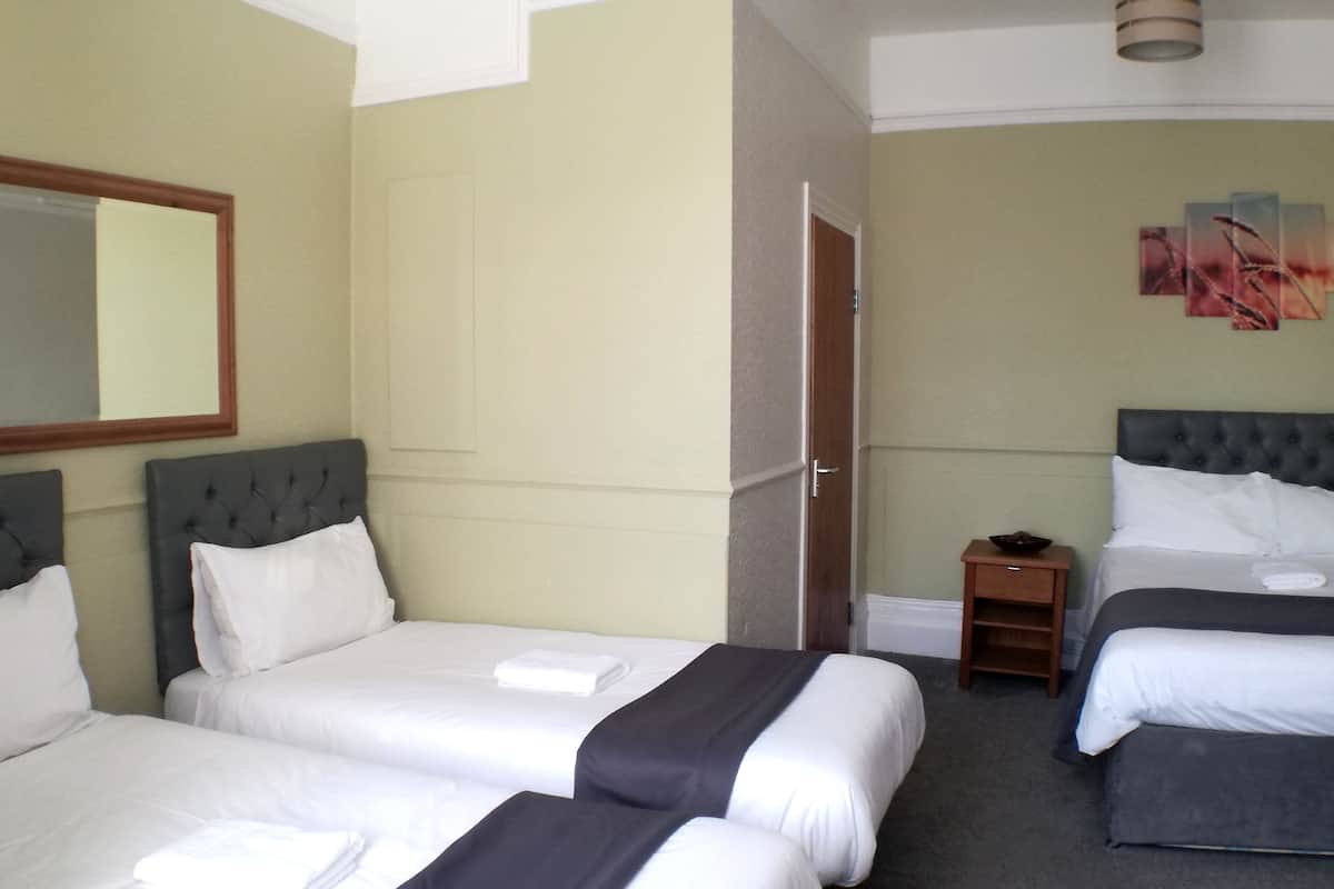 In-room safe, desk, iron/ironing board (on request), WiFi (free)