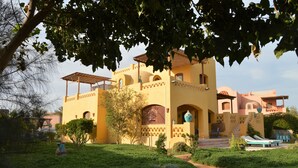 Unclassified image, 3 of 28, button - El Gouna Villa 2 bedrooms with Garden (El Gouna)