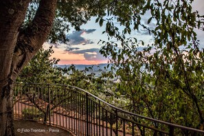 Appartement Confort, 1 chambre, vue colline | Vue sur le jardin