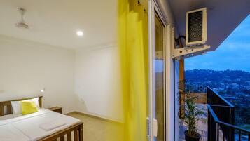 Deluxe Double Room Single Use, 1 Bedroom, Mountain View | View from room