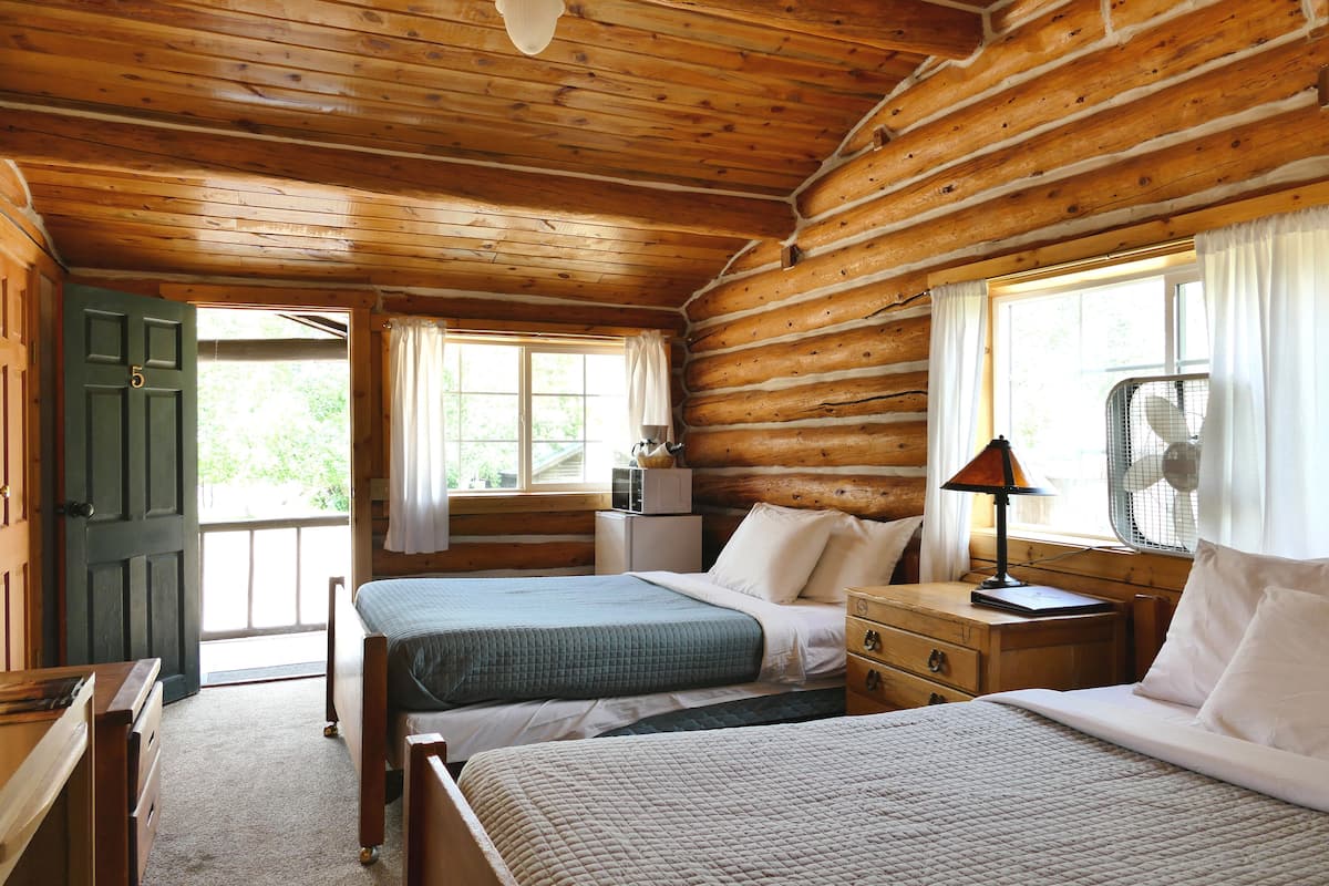 Family Room, Multiple Beds (Room # 5) | Bed sheets