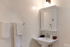 Standard Room, 2 Queen Beds (Room # 4) | Bathroom | Free toiletries, towels - Trail Shop Inn (Cody)