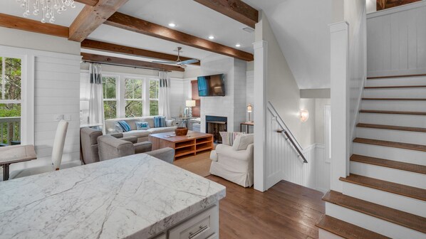 Smart TV, DVD player