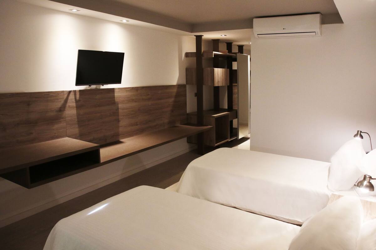 Ropa de cama de alta calidad, cubrecamas y colchones con pillow-top