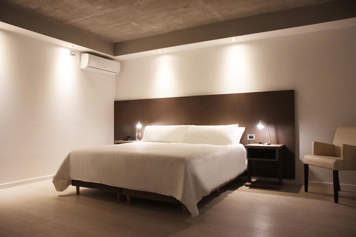 Ropa de cama de alta calidad, cubrecamas y colchones con pillow-top