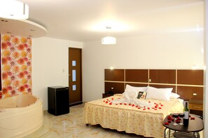 Caja de seguridad en la habitación, escritorio y wifi gratis 