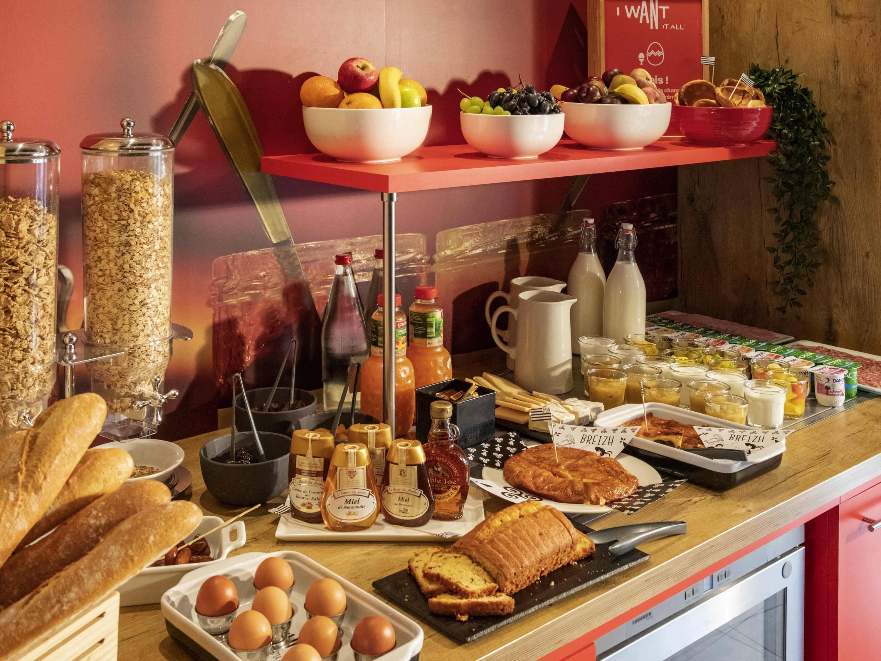 Petit déjeuner buffet servi tous les jours en supplément