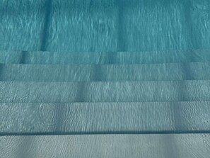 Indoor pool, seasonal outdoor pool - ibis Pontorson Baie du Mont-Saint-Michel (Saint-Georges-de-Grehaigne)