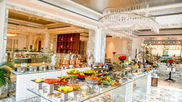 Daily buffet breakfast (BHD 14 per person)