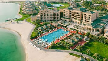 1 bedroom, premium bedding, minibar, in-room safe