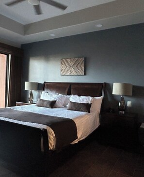 2 Schlafzimmer, Pillowtop-Betten, Bügeleisen/Bügelbrett