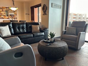 Interior - Stunning 2 Bedroom 2 Bath With Bonus Bunk Bed Room (Puerto Peñasco)