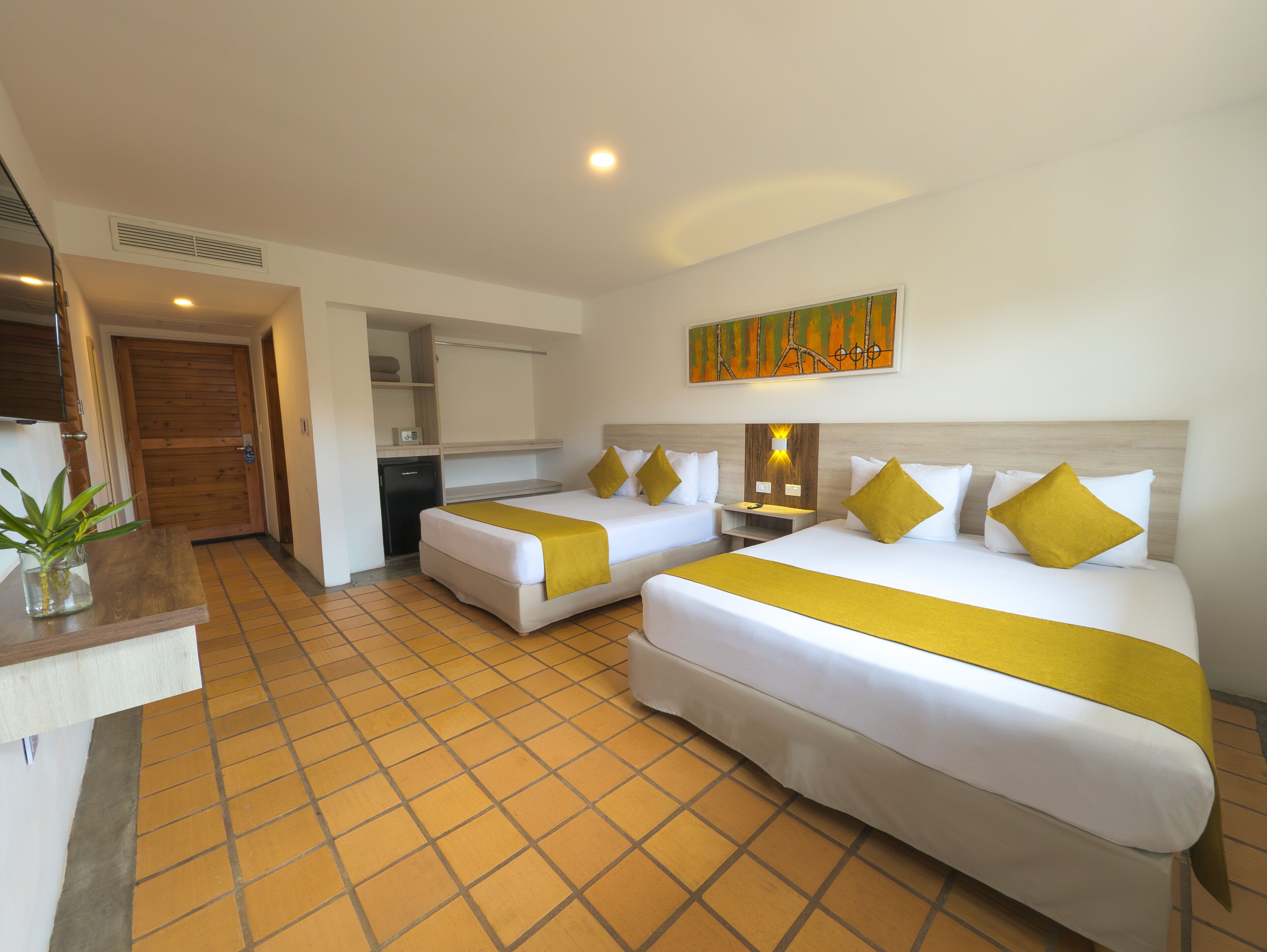 舒适双人房 | 高档床上用品、客房内保险箱、遮光窗帘、免费 WiFi