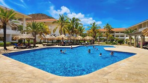 6 Außenpools, geöffnet von 09:00 Uhr bis 19:00 Uhr, Cabañas (kostenlos)