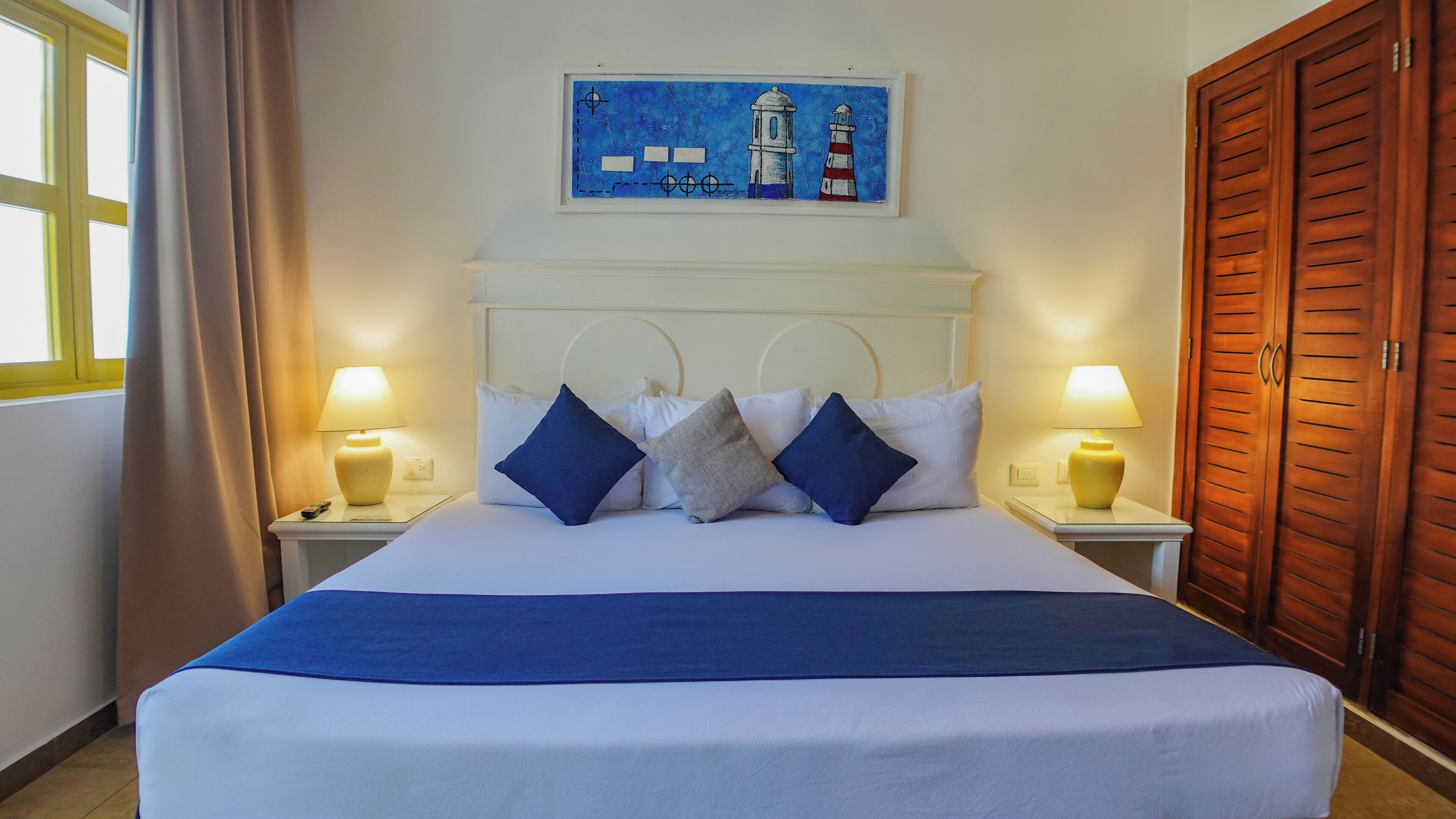 标准房 | 高档床上用品、客房内保险箱、遮光窗帘、免费 WiFi