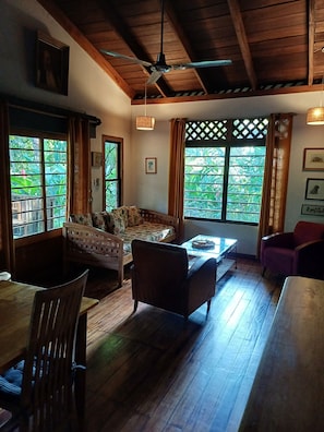 Smart TV, books - Villa Mango - Private Pool - Beach - National Park (Cahuita)