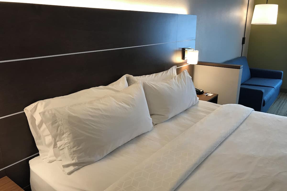 in-room safe, individually decorated, individually furnished, desk