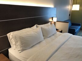 Caja de seguridad en la habitación y decoración personalizada 