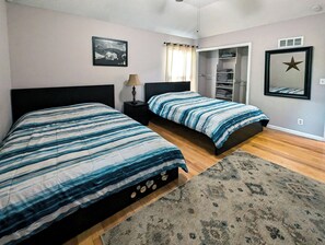 3 Schlafzimmer, Bügeleisen/Bügelbrett, Internetzugang, Bettwäsche