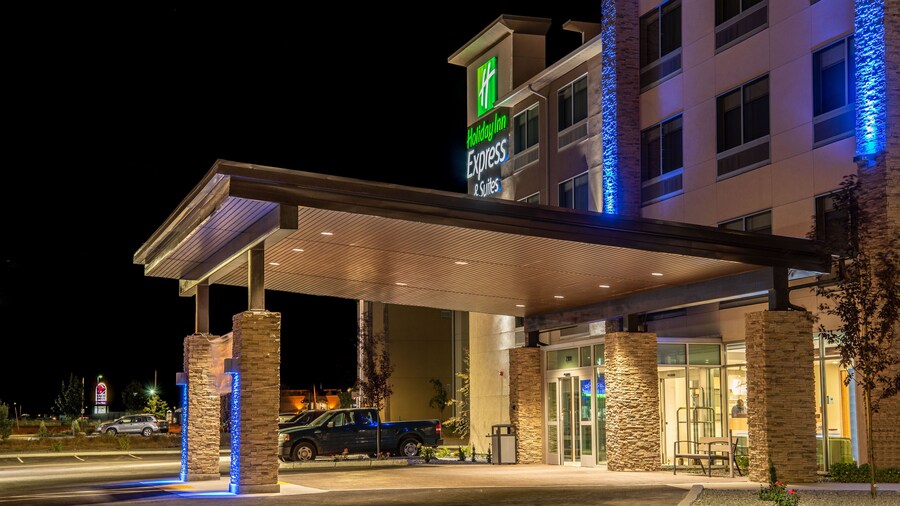 Holiday Inn Express & Suites Moses Lake by IHG