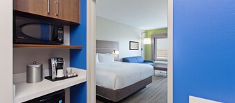 Holiday Inn Express & Suites Moses Lake by IHG