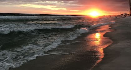 Gorgeous Oceanfront Condo-Beach Service Incl-Huge Balcony-Great Rates-Pier Park