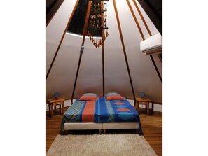 1 habitación, escritorio, tabla de planchar con plancha y wifi gratis 