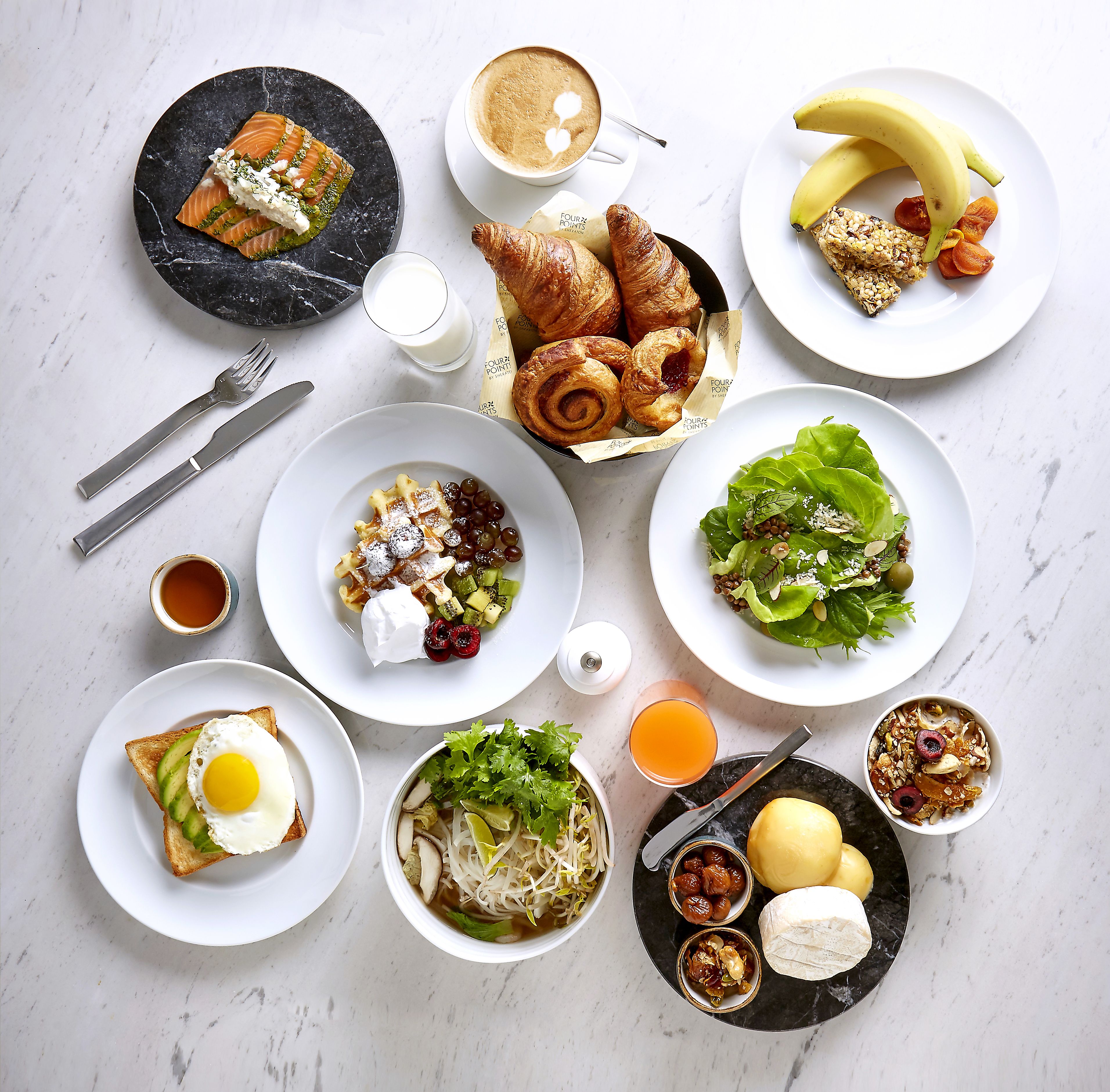 Daily buffet breakfast (KRW 48000 per person)