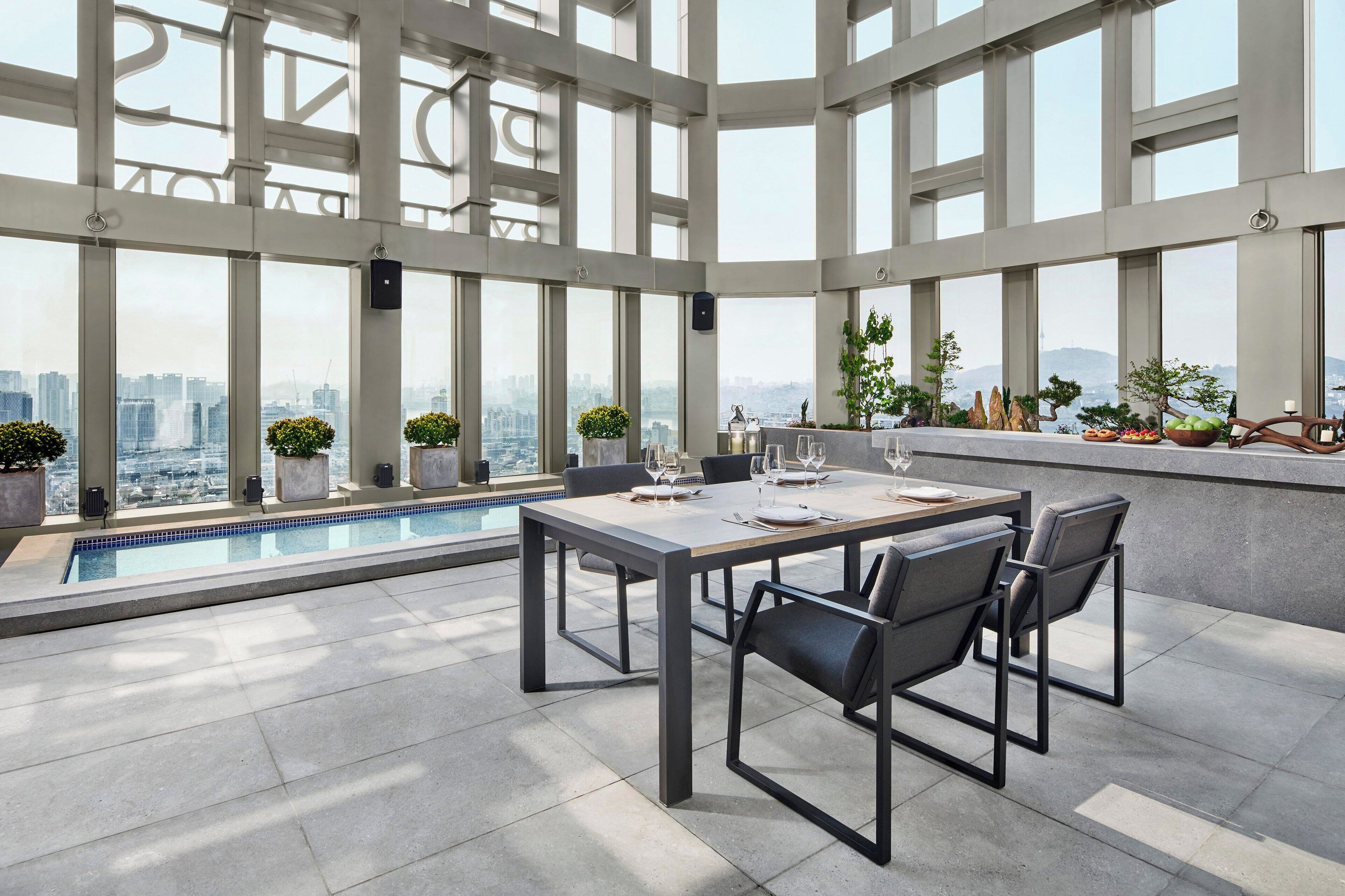 펜트하우스, 킹사이즈침대 1개, 시내 전망 (Balcony) | 고급 침구, 객실 내 금고, 책상, 암막 커튼