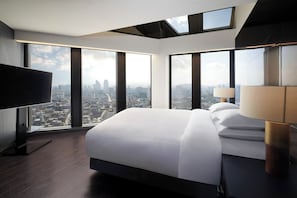 Penthouse, 1 King Bed, City View