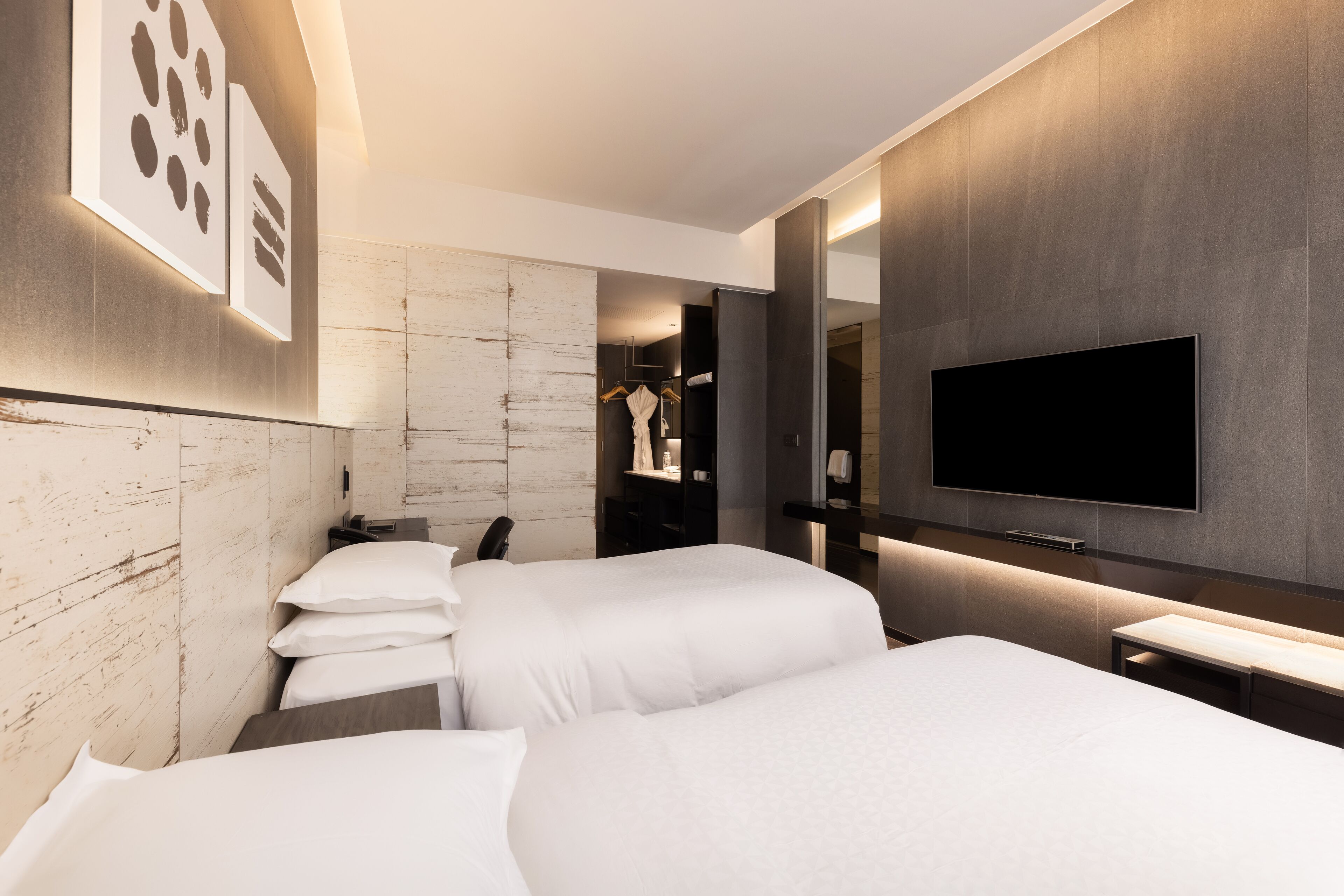 room, 2 single beds, non smoking, city view | 1 bedroom, premium bedding, minibar, in-room safe