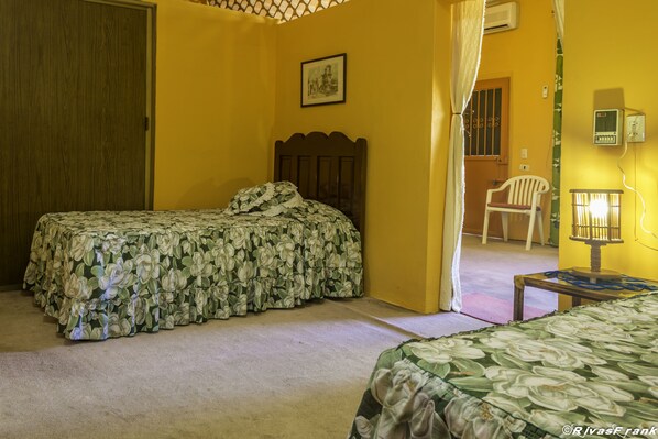 Comfort Townhome, 2 Bedrooms