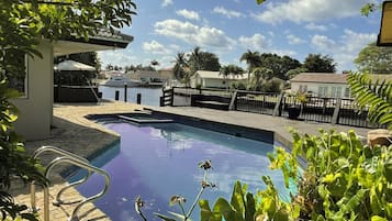 Piscina a l'aire lliure