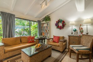 Departamento Deluxe, baño en la habitación, vista a la alberca (Hemingway Retreat)