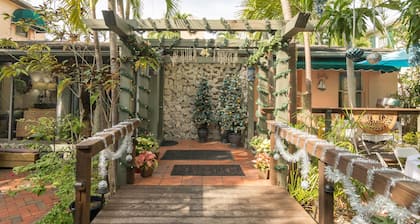 Suite Dreams Inn by the Beach