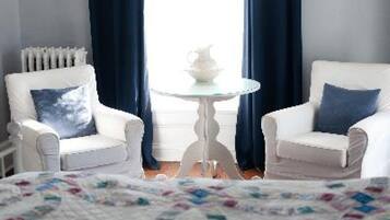 Standard Single Room, Private Bathroom (Meadow View Suite)