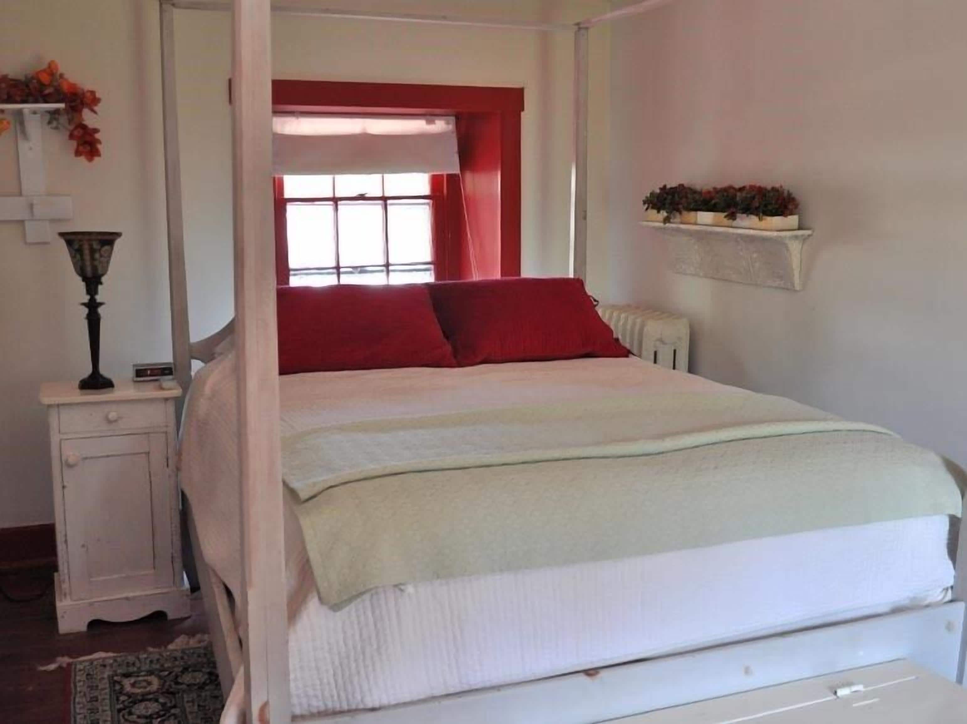 標準單人房, 私人浴室 (1790's)