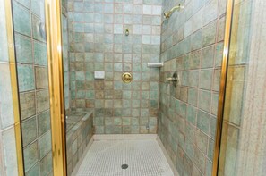 Casa de campo, 1 cama de matrimonio grande, no fumadores, bañera de hidromasaje | Tabla de planchar con plancha y wifi gratis